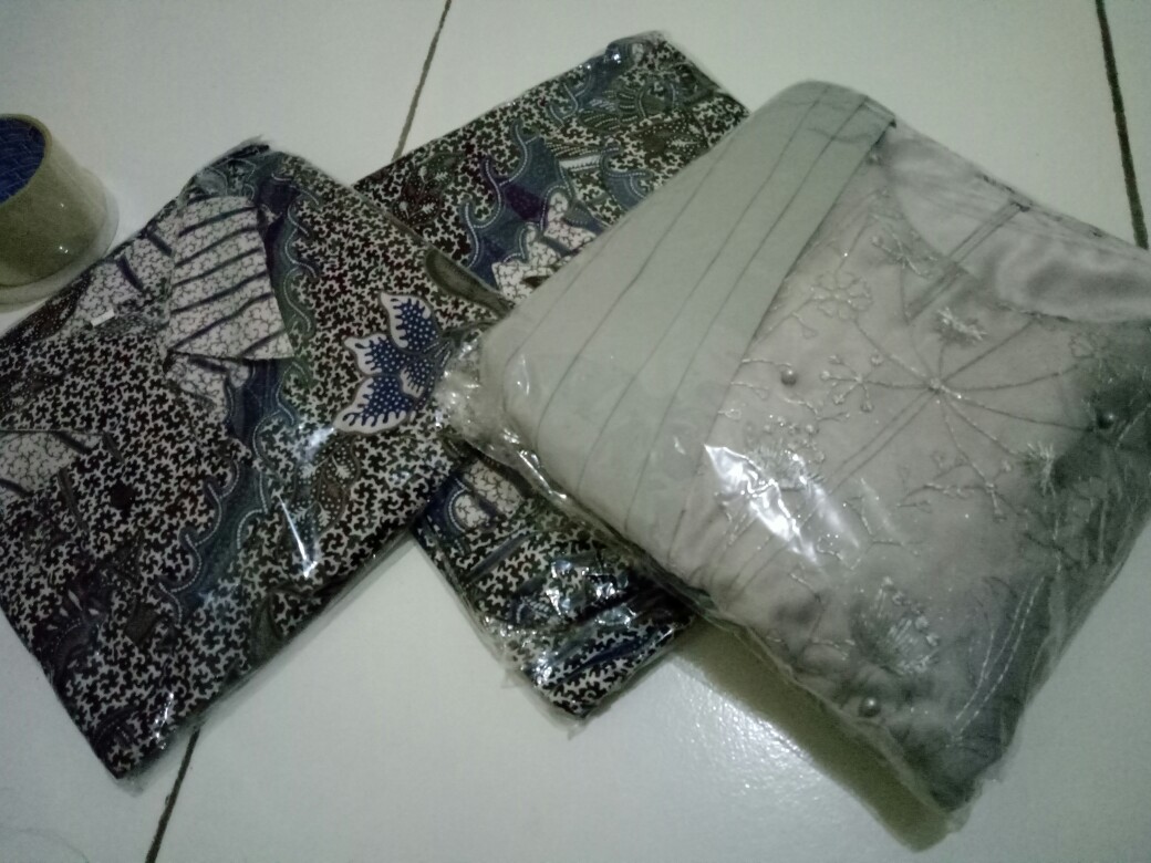 [real Pic] Batik Couple Yulia Kebaya Batik Modern Batik Couple Sarimbit Brokat Brukat - Bs142