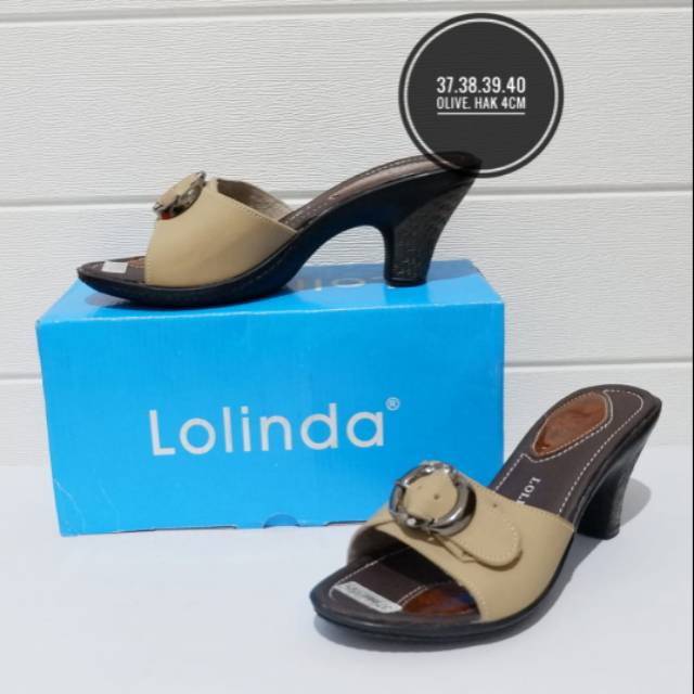 Sandal wanita / sandal hak tinggi