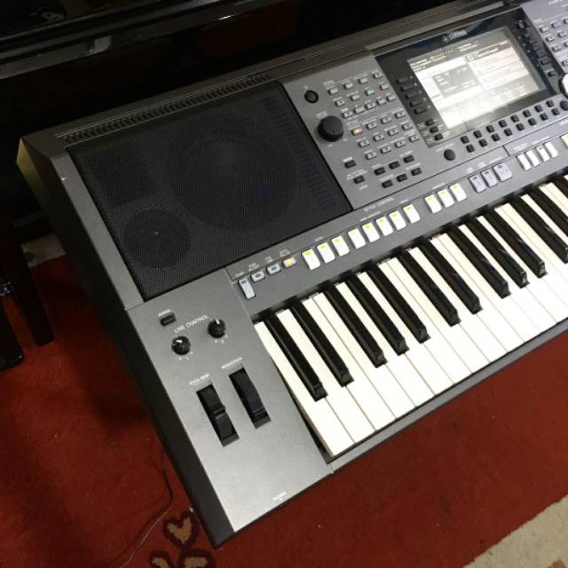 Keyboard Yamaha psr s970