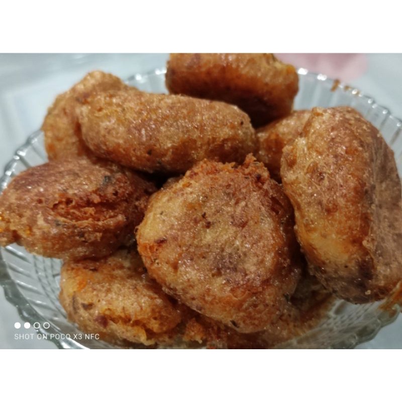 

Perkedel Kentang dengan Kornet