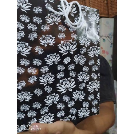 

Murah Khusus Paper bag buku motip new the best isi 12pcs