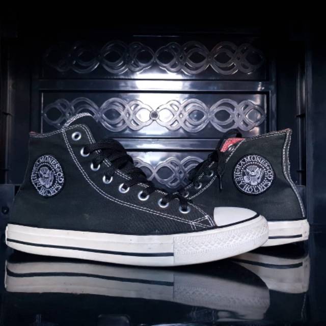 Converse x ramones