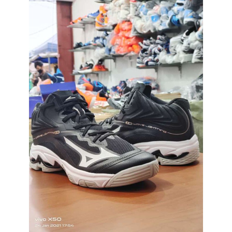 Sepatu volly Mizuno wave lightning z 6 mid impor black new