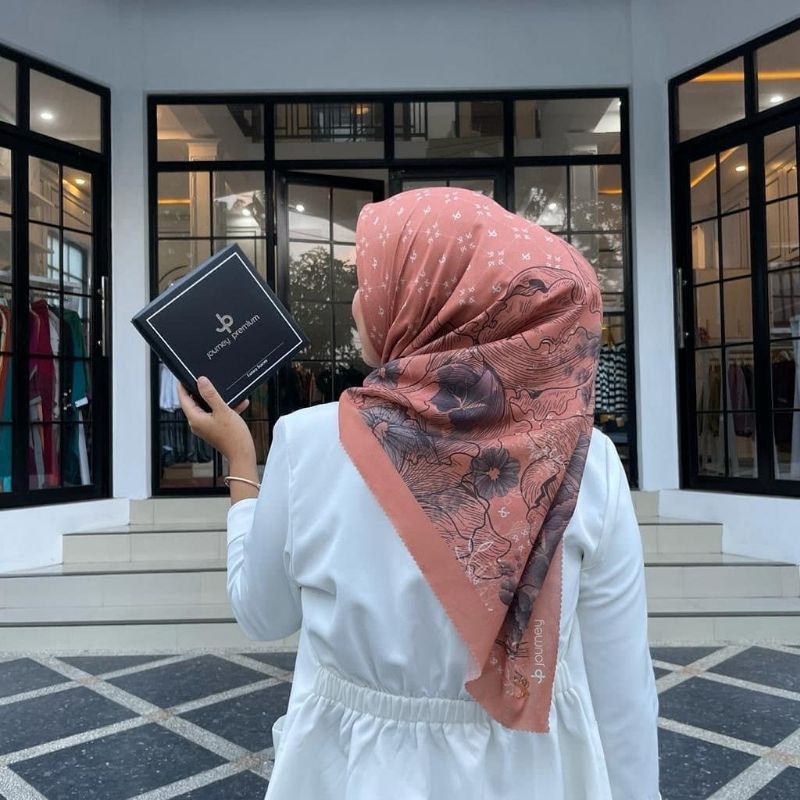 JOURNEY PREMIUM LISA SERIES HIJAB VOAL KERUDUNG SEGI EMPAT (CEK STOK)