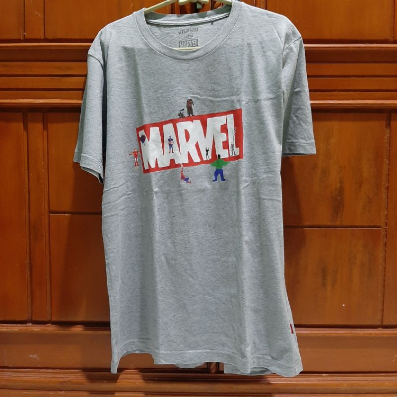 PRELOVED KAOS UNIQLO MARVEL