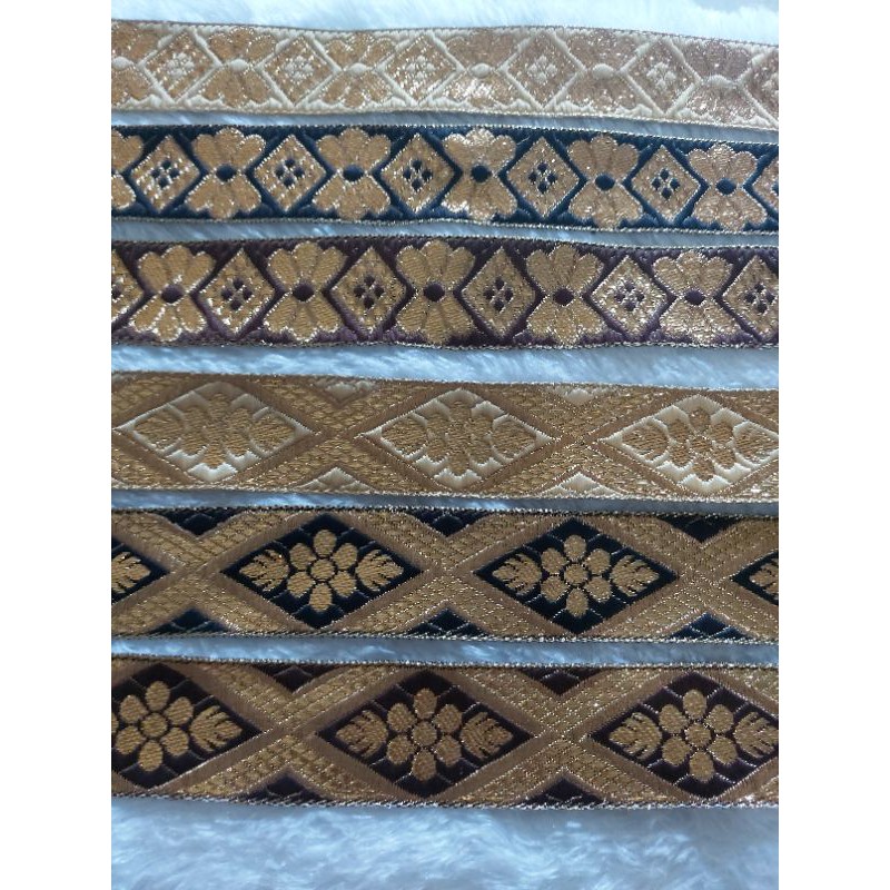 renda india bordir pita motif benang emas