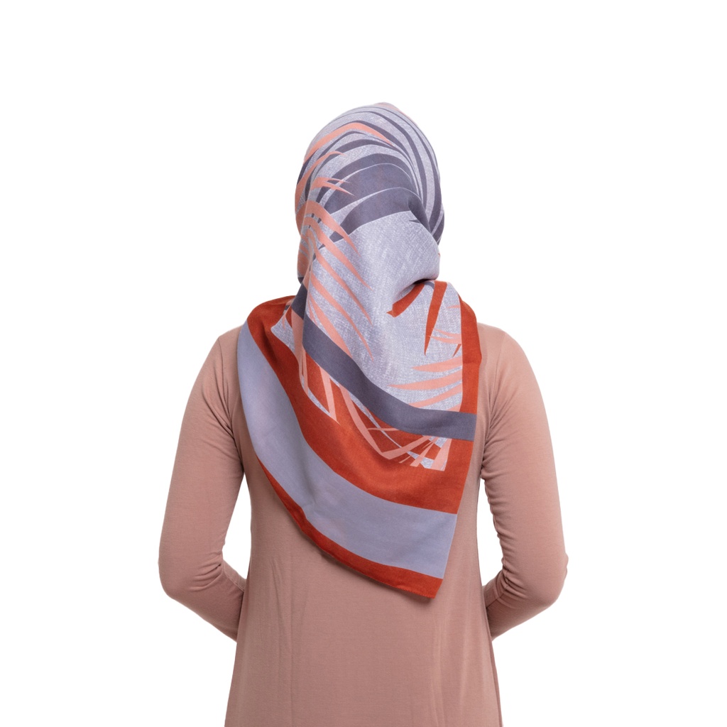 Dauky Hijab Segi Empat Kerudung Salya Series Polysilk 1-Lakirana Abuteracota