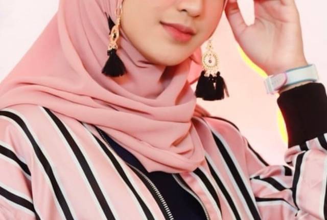 A145 Anting hijab juntai rumbai bohemia gold
