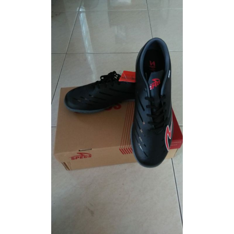sepatu futsal specs barricada