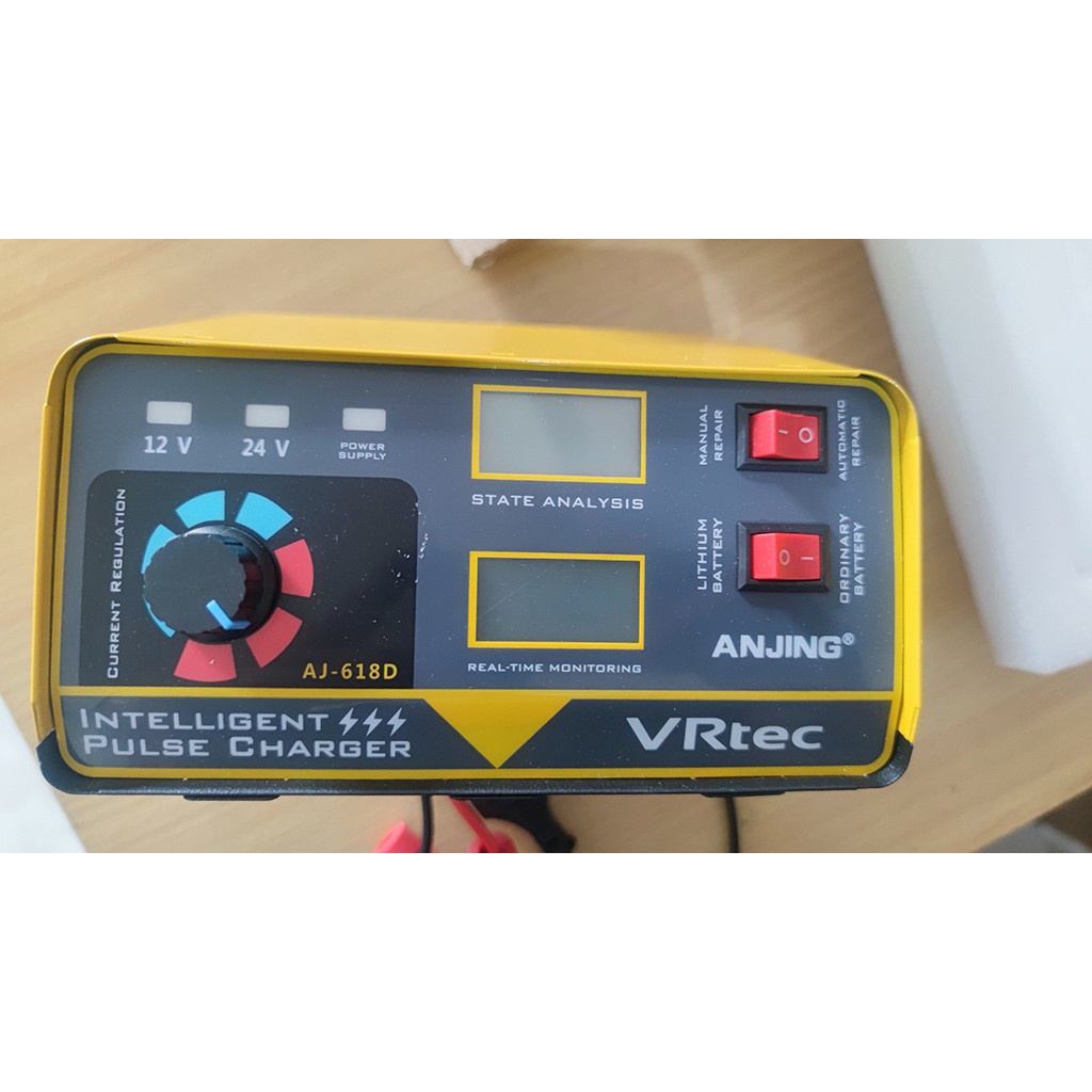 VRtec Charger Aki AJ-618D 12V/24V 400AH 260W + LCD Mobil Motor