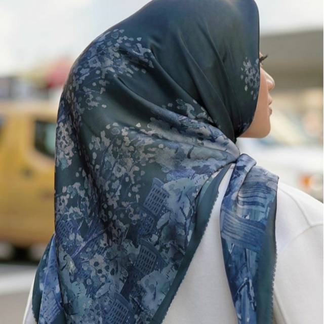 Preloved buttonscarves new york reborn DUMBO