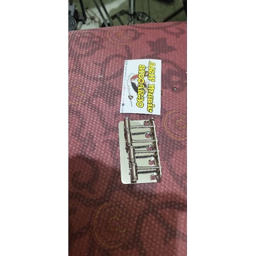 bridge tremolo bass 4 string baru standar squier