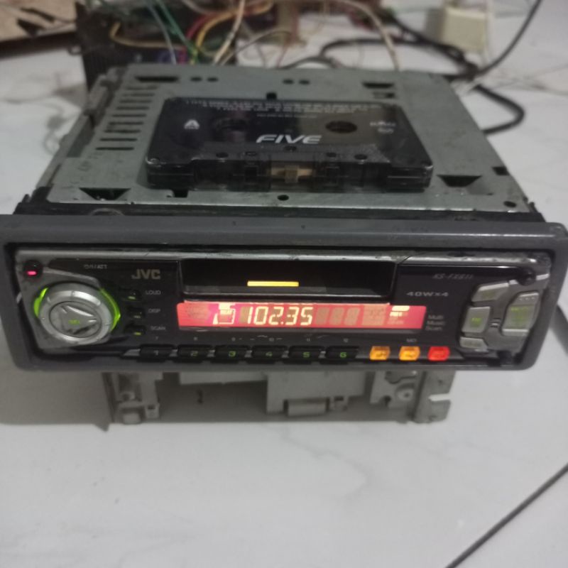 TAPE MOBIL JVC BEKAS KONDISI NYALA NORMAL