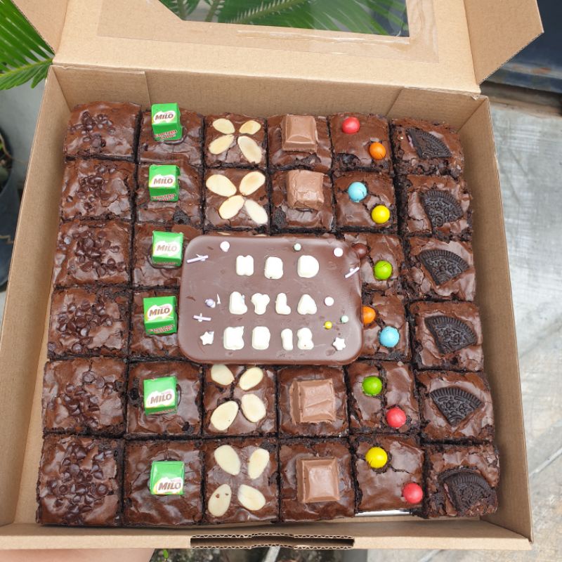 

hampers Brownies premium bday gift uk besar PO H-1