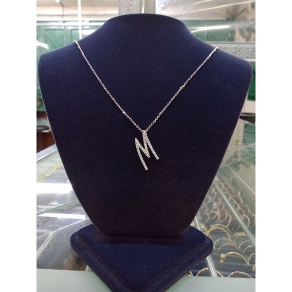 kalung koye huruf M