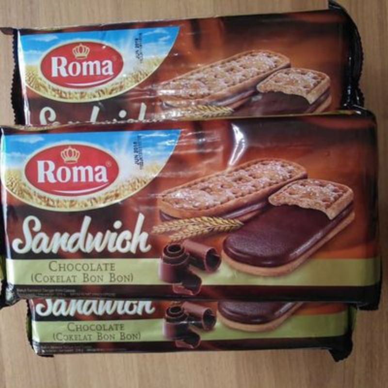 biskuit kue roti roma sandwich coklat 216 gram