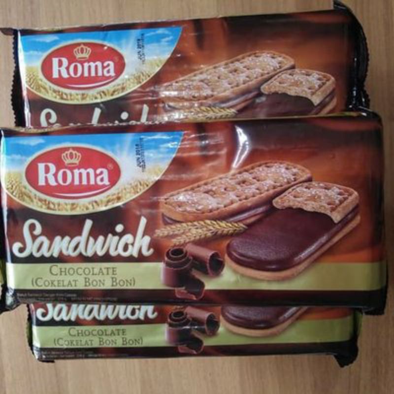 

biskuit kue roti roma sandwich coklat 216 gram