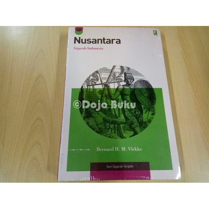 STOK TERBATAS  Nusantara (Bernard HM Vlekke)