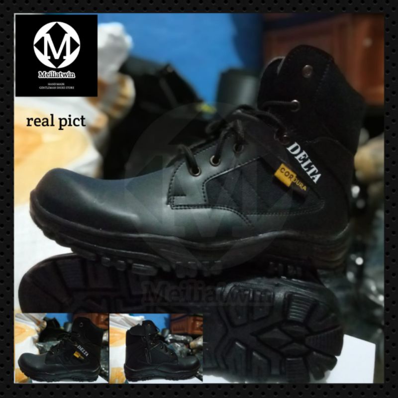 Sepatu pria delta hitam