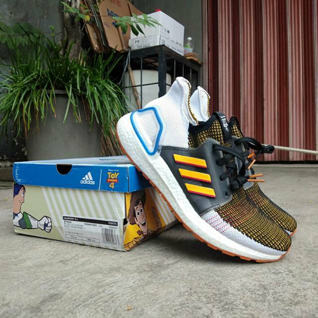 ultra boost woody