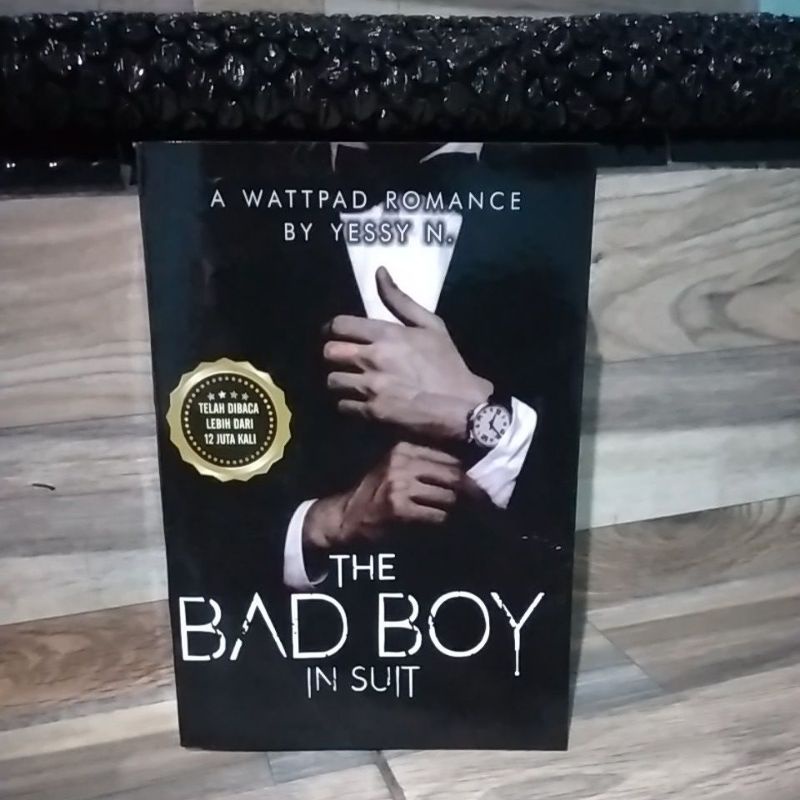 buku the bad boy in suit