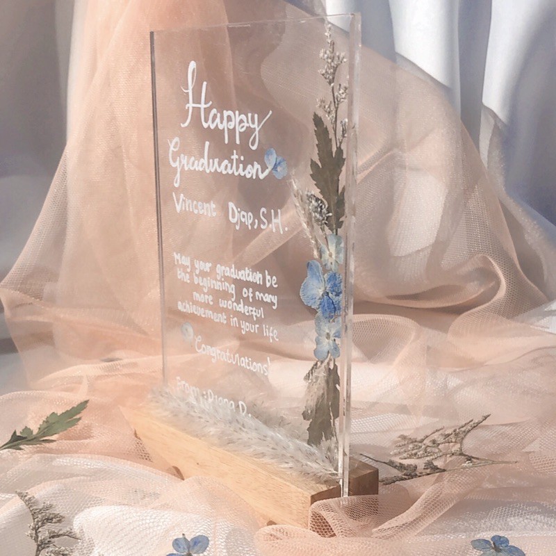 Akrilik Pressed Flower Frame // Aurora Frame // hadiah graduation
