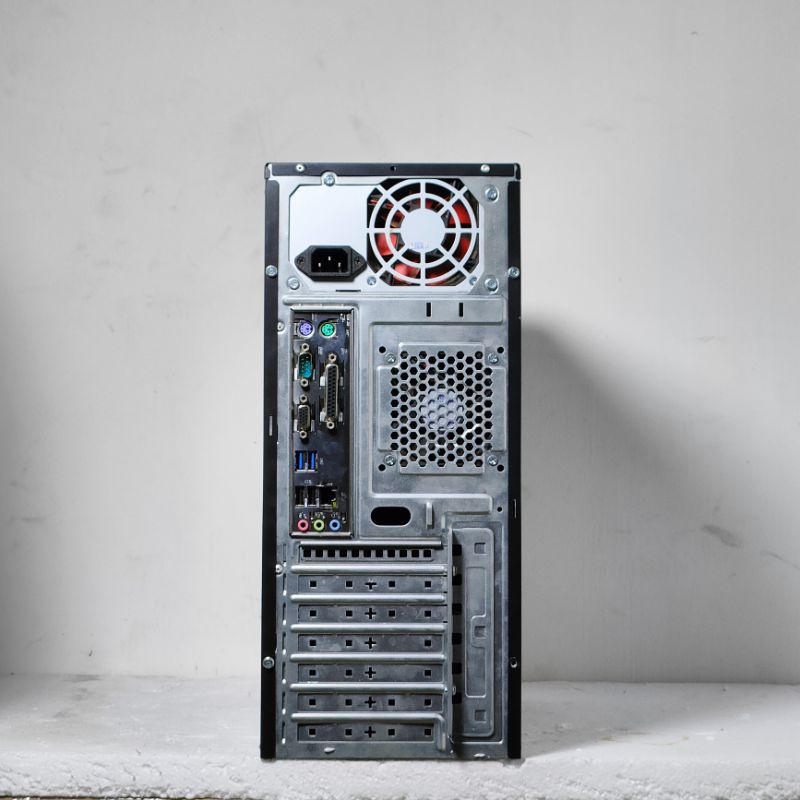 Pc Rakitan Mobo Gigabyte Ga-H81mCore i5 4460 Ram 4gb Hdd 500Gb