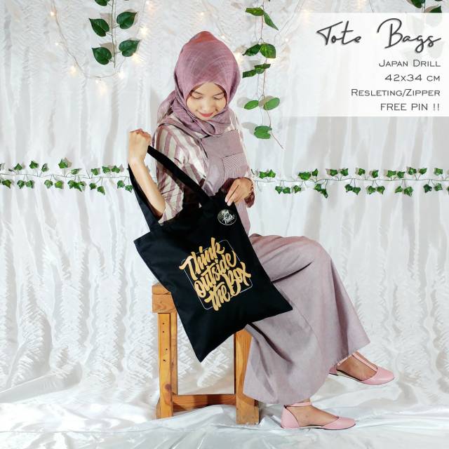 

Totebag Outside the Box "SABLON 1 SISI"/ FREE PIN hi