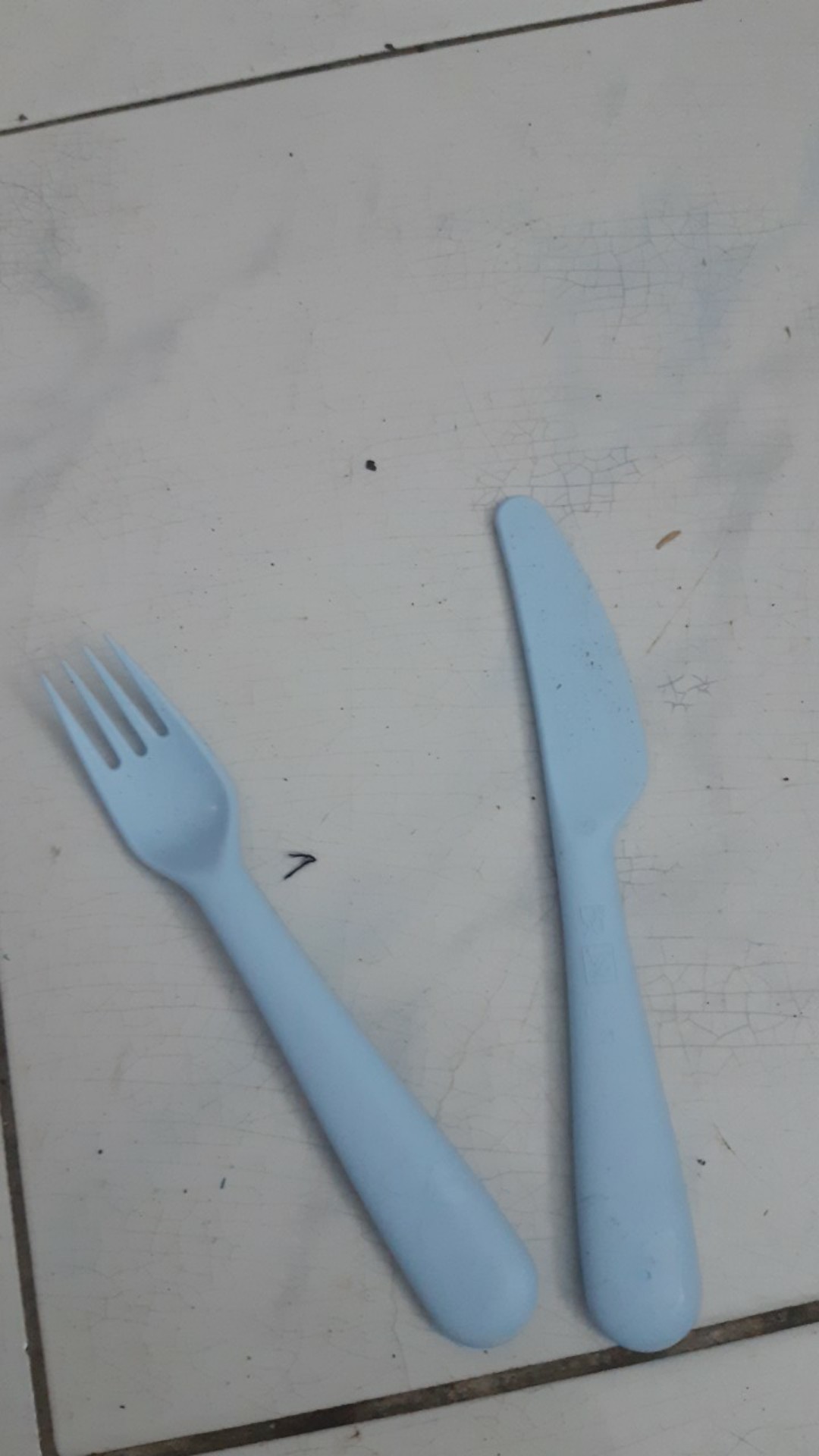 Khallas Peralatan Makan (sendok Garpu Pisau) Set Isi 18 Aneka Warna Bpa Free