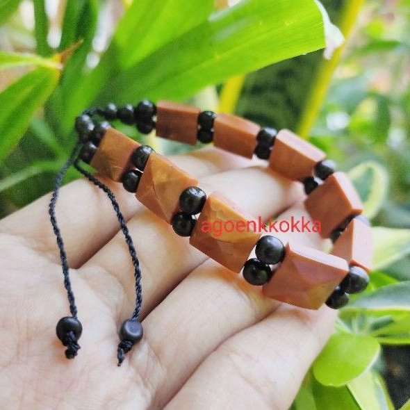 Gelang piramid bulat hitam kokka kaokah
