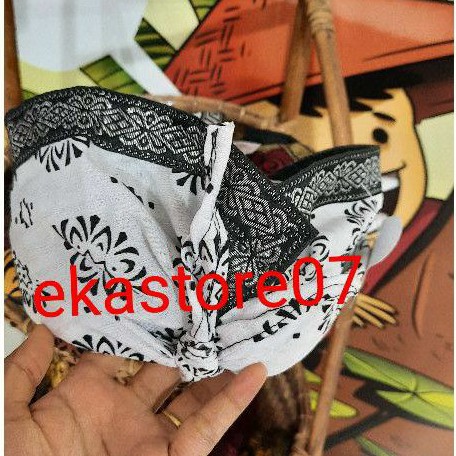 Udeng Bali Joger Bali original oleh oleh Bali untuk anaka anak