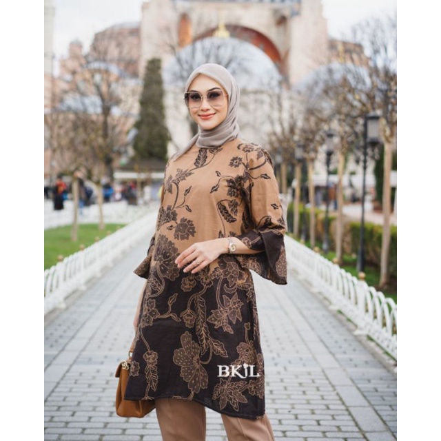 ATASAN TUNIK BATIK WANITA MODERN KLASIK LAWASAN SOFT COKLAT