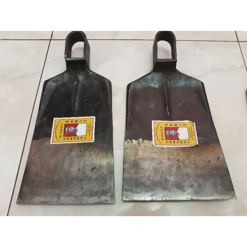 alat pertanian cangkul sawah baja