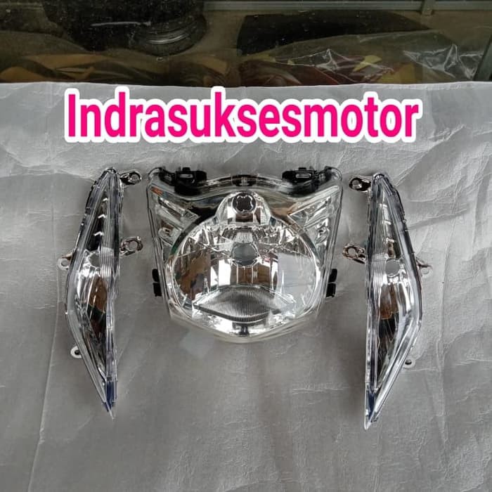 Lampu depan berikut sen motor beat karbu