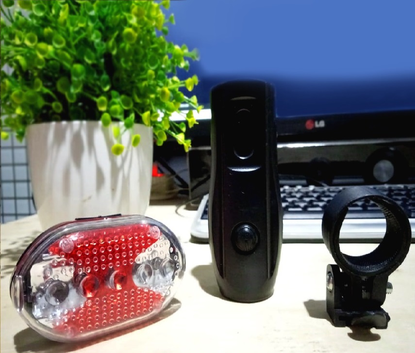 BWDG   Lampu depan dan belakang sepeda - QX T0708 Set QIXUN Nyala Awet Rechargeable Tahan Air