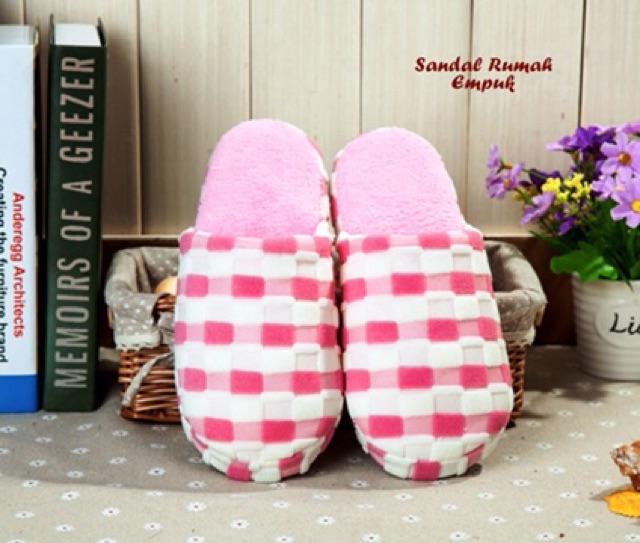 Sandal rumah nyaman dan anti slip motif KOTAK KOTAK ok  good quality