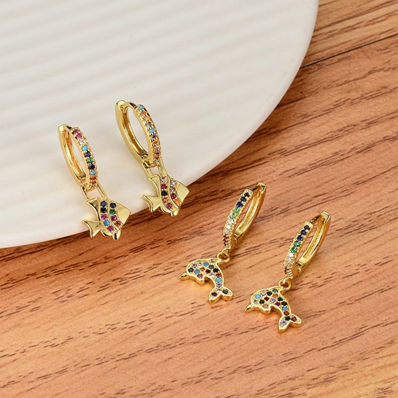 1 Pasang Anting Tusuk Bentuk Buah Nanas Mini Warna Gold Hias Zircon Pelangi Gaya Bohemian Untuk Wanita