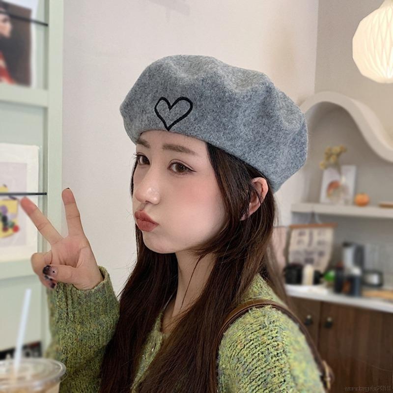 Topi Baret Bahan Wol Domba Tebal Tiga Dimensi Motif Bordir Hati Gaya Korea Untuk Wanita