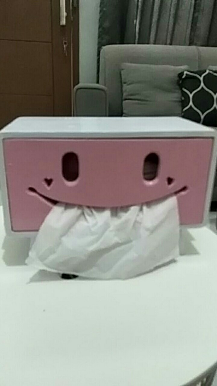 Kotak Tissu Kayu Smile Atau Kotis