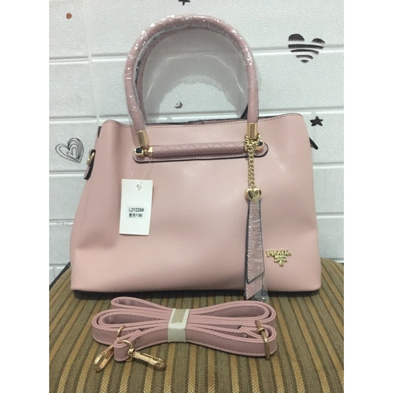 Tas Wanita prada