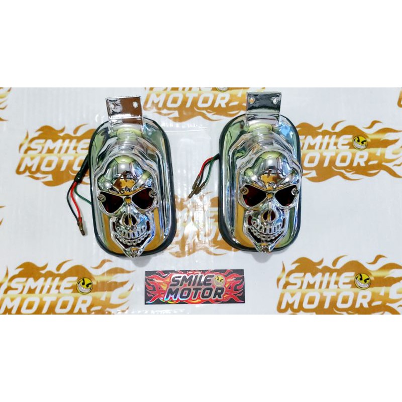 LAMPU STOP BELAKANG TENGKORAK CUSTOM UNIVERSAL