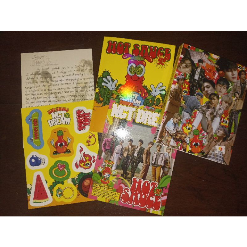 ALBUM HOT SAUCE NCT DREAM CHILLING VER. UNSEALED/PC JISUNG CAFE/PC DOYOUNG STICKER