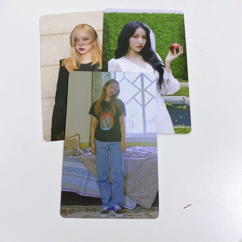 GFRIEND APPLE SONG OF THE SIRENS SOTS BENEFIT BROKEN ROOM TILTED APPLE EUNHA SOWON SINB