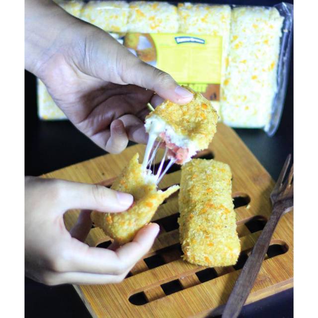 

Cheesy Beef (isi 8 pcs)