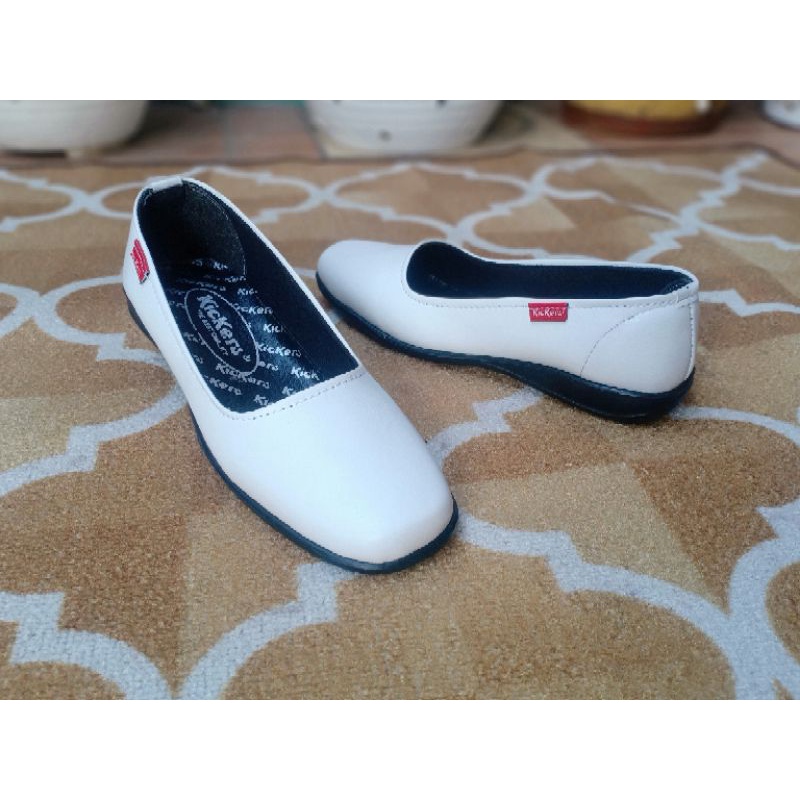 PS1P. Sepatu Pantofel Wanita Putih Polos Formal Kerja Slip On Hak 1 cm