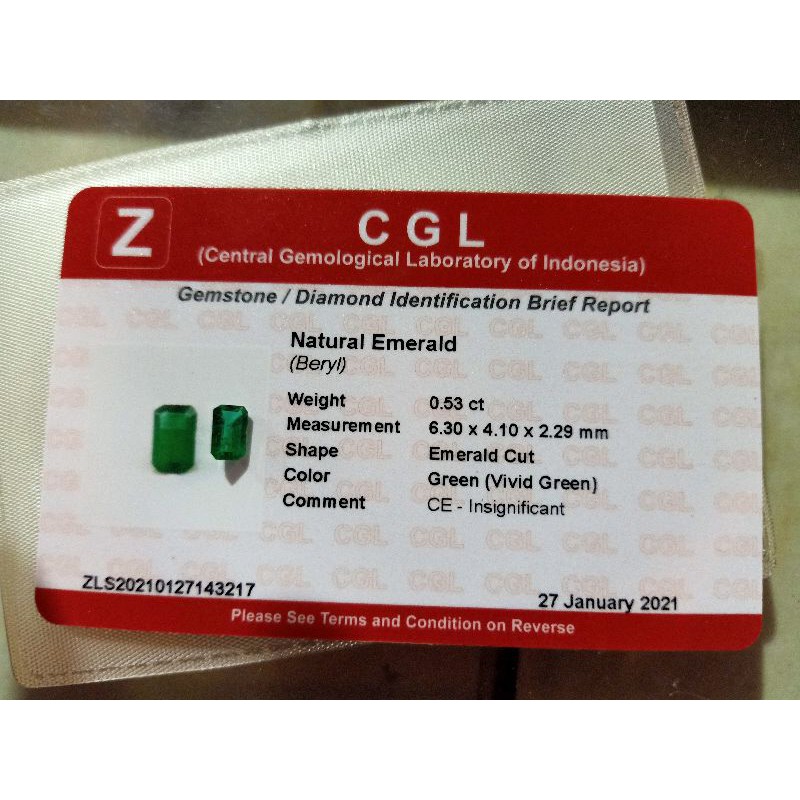 natural emerald beryl (zamrud) significant memo CGL
