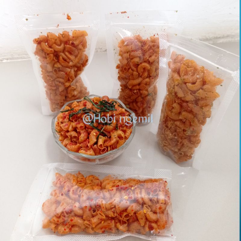 

Makaroni Bantet daun jeruk kemasan 50gr - makaroni bantet - makaroni renyah murah