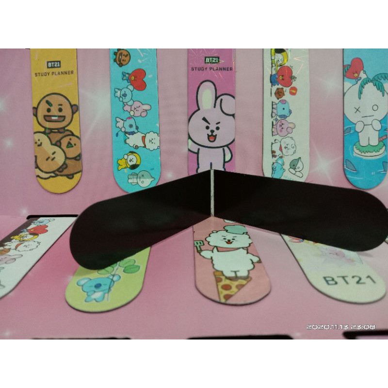 

BT21 Laser Magnetic Bookmark