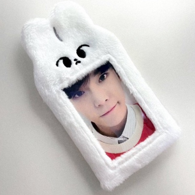 baca deskripsi  SHOT A LOVE BUNNY PHOTOCARD HOLDER PC DOYOUNG NCT