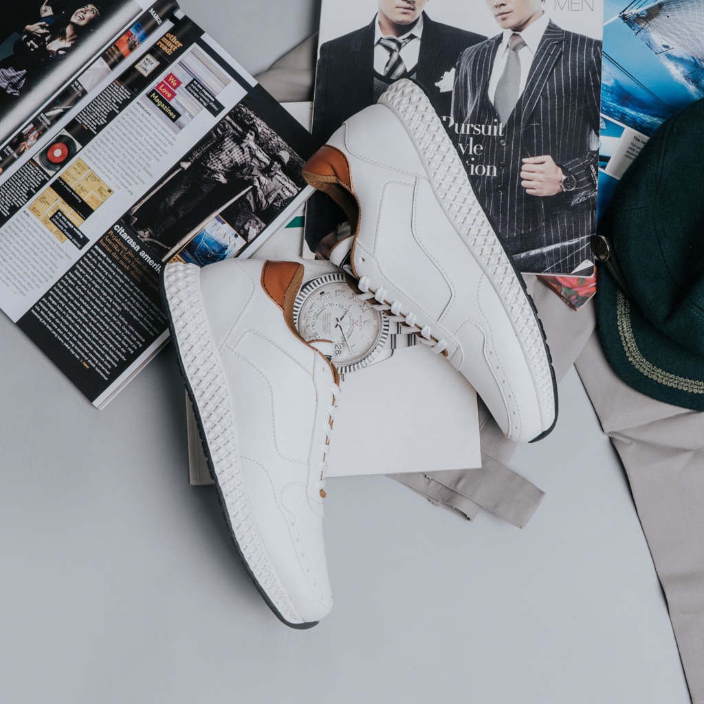 GARRETH WHITE ORIGINAL x LVNATICA Sepatu Sneakers Putih Pria Kets Tali Casual Jalan Santai Hangout Nongkrong Kondangan Kuliah Sporty Distro Fashion Simple Sport Shoes Semi Kulit Premium Skate Footwear Big Size Jumbo Ukuran Besar 44 Keren Terbaru Branded